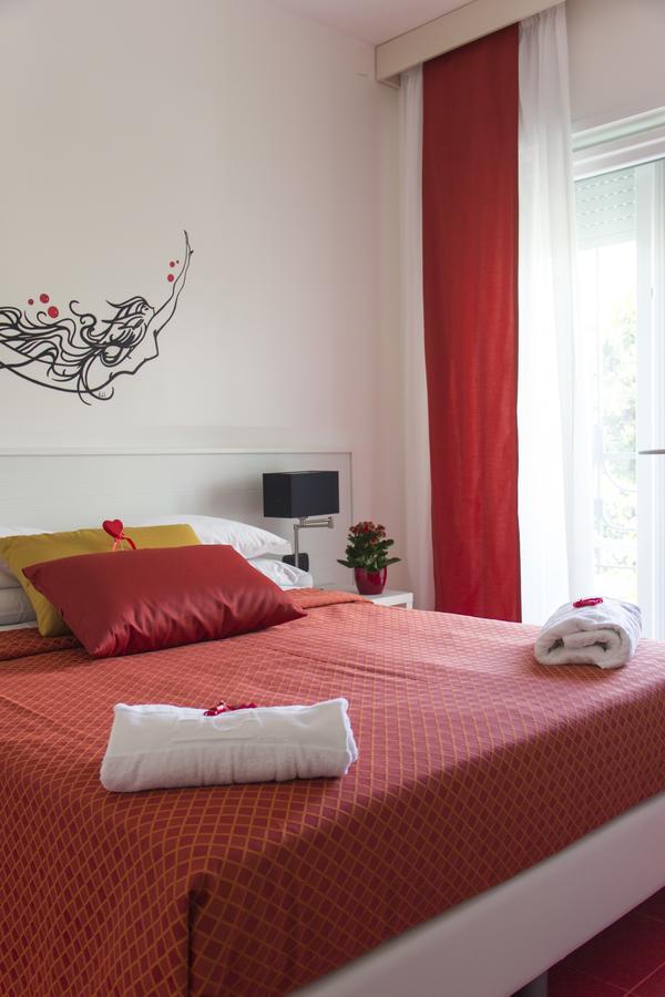 Hotel Villa Chiara Terracina Buitenkant foto